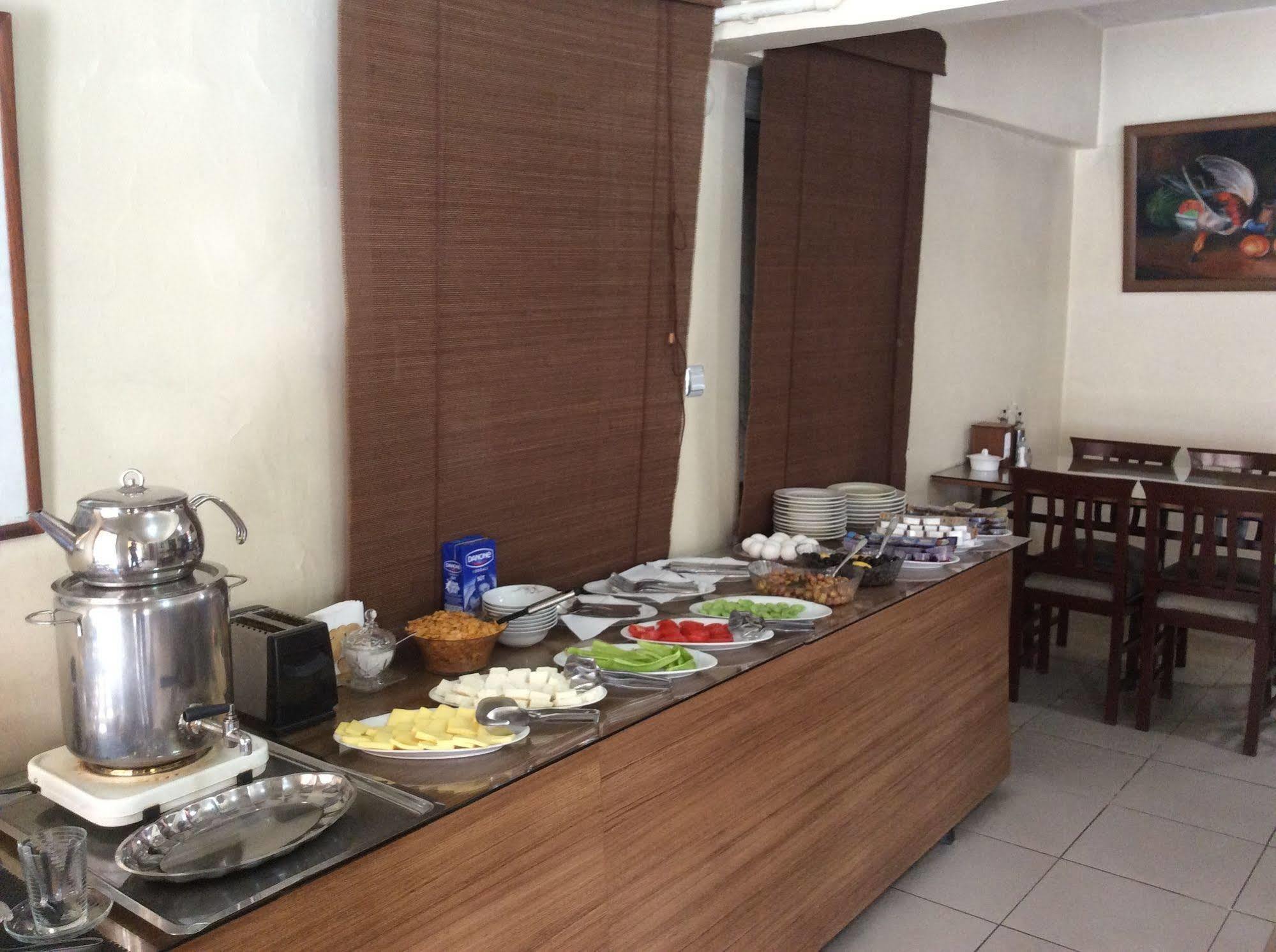 Elite Hotel City Center Saray Bed And Breakfast Экстерьер фото